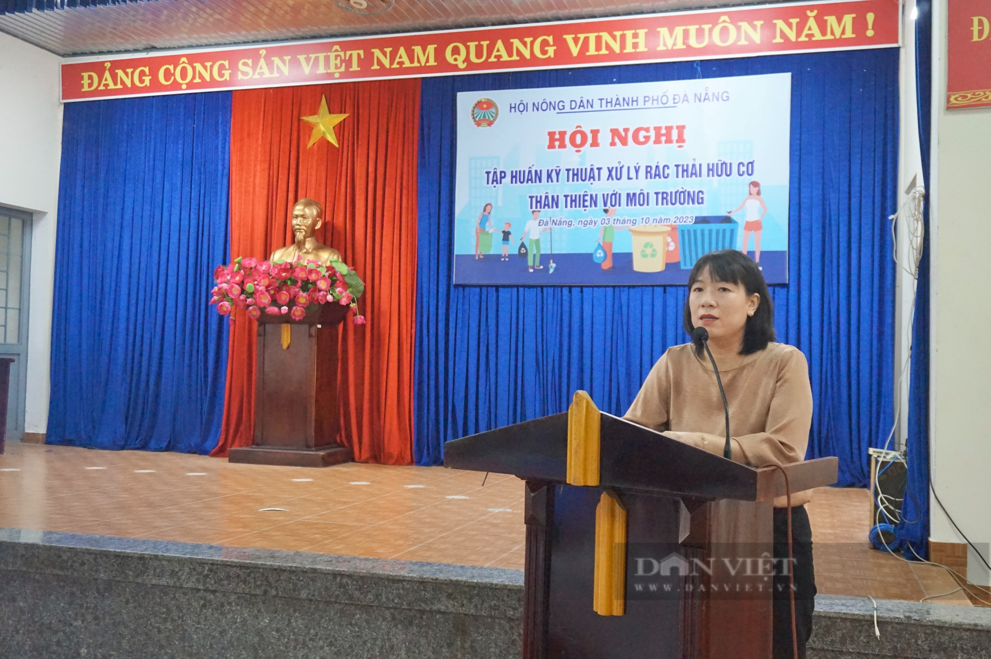 Nông dân Đà Nẵng hứng khởi tham gia tập huấn kỹ thuật nuôi sâu canxi và trùn quế - Ảnh 2.