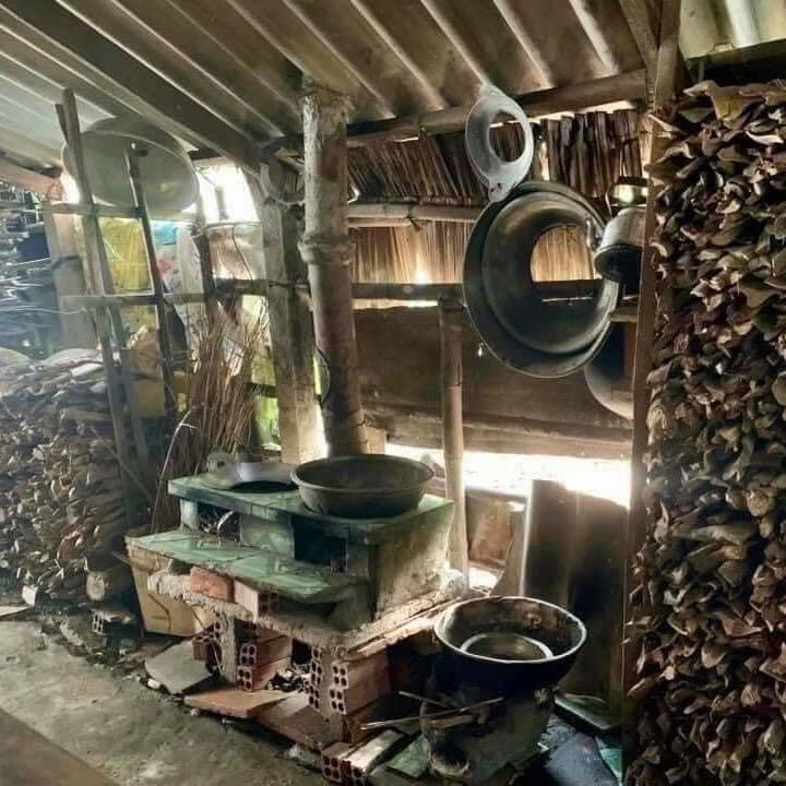Kể chuyện làng: Góc bếp chái hè còn vương - Ảnh 4.