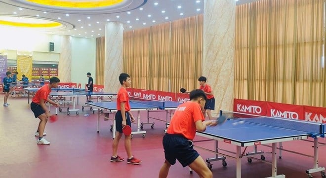 Lùm xùm VĐV bóng bàn &quot;đói ăn”, HLV Bùi Xuân Hà bị... cách chức - Ảnh 1.