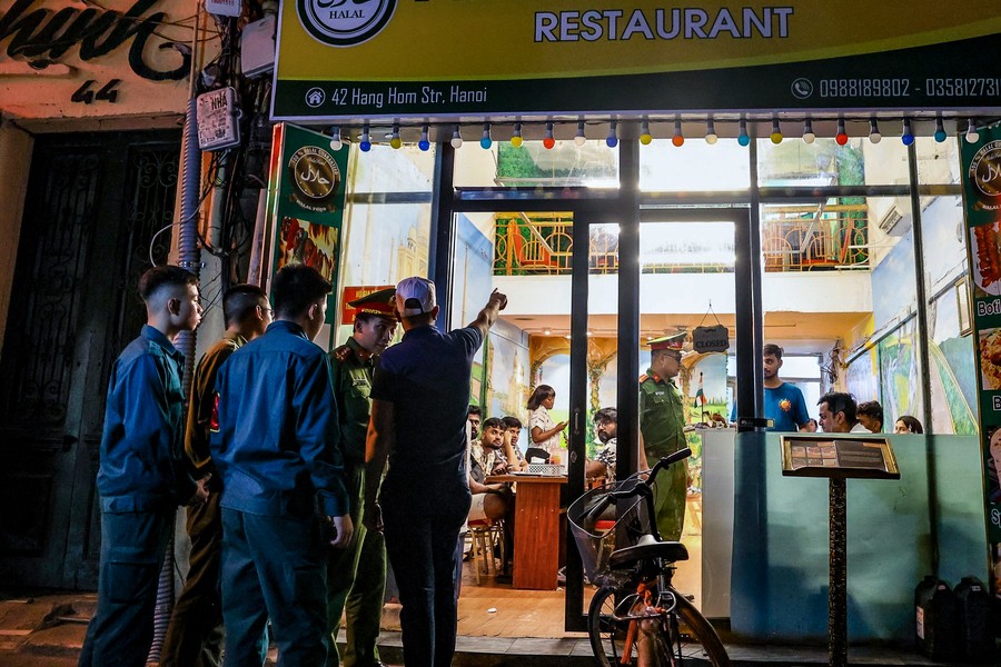 Tổ tuần tra đêm về phòng cháy, chữa cháy đầu tiên ở Hà Nội có gì đặc biệt? - Ảnh 13.