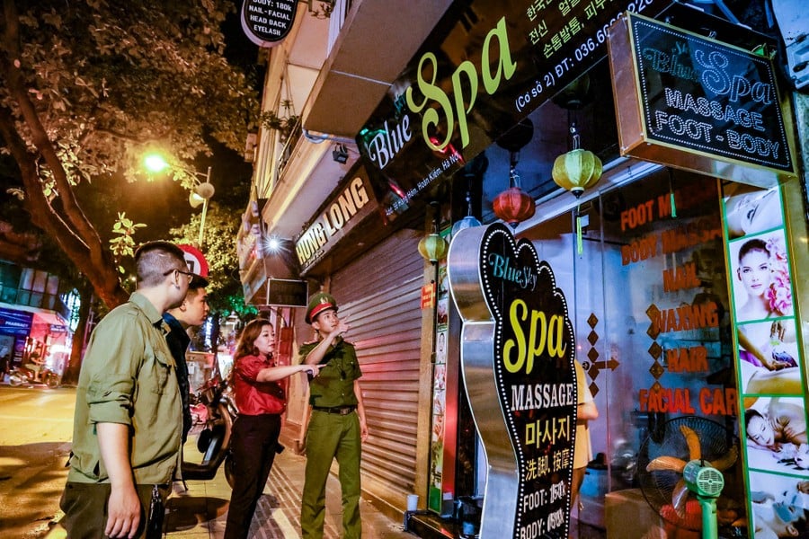 Tổ tuần tra đêm về phòng cháy, chữa cháy đầu tiên ở Hà Nội có gì đặc biệt? - Ảnh 6.