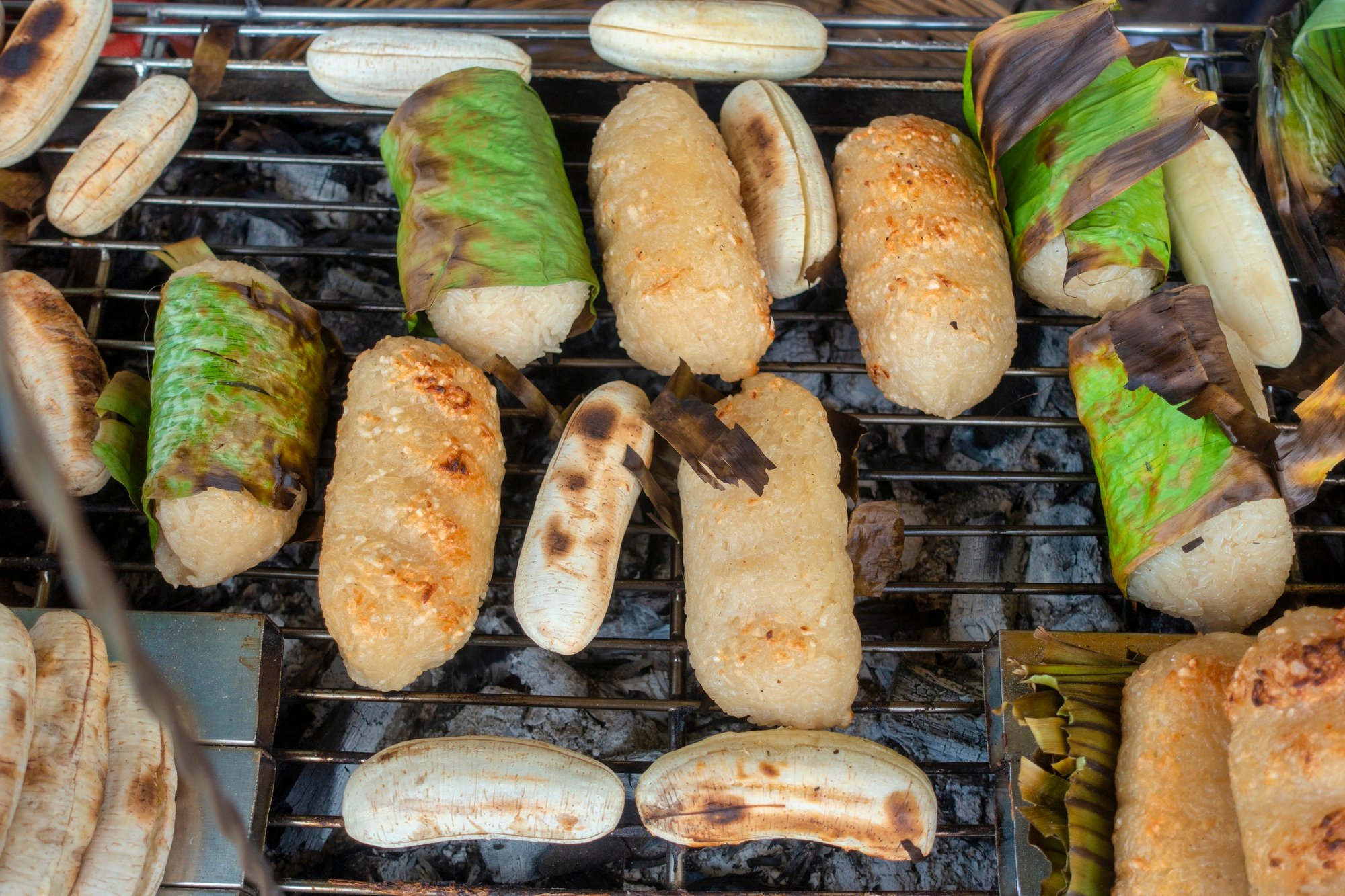 Món ăn vặt dân dã thành đặc sản miền Tây - Ảnh 2.