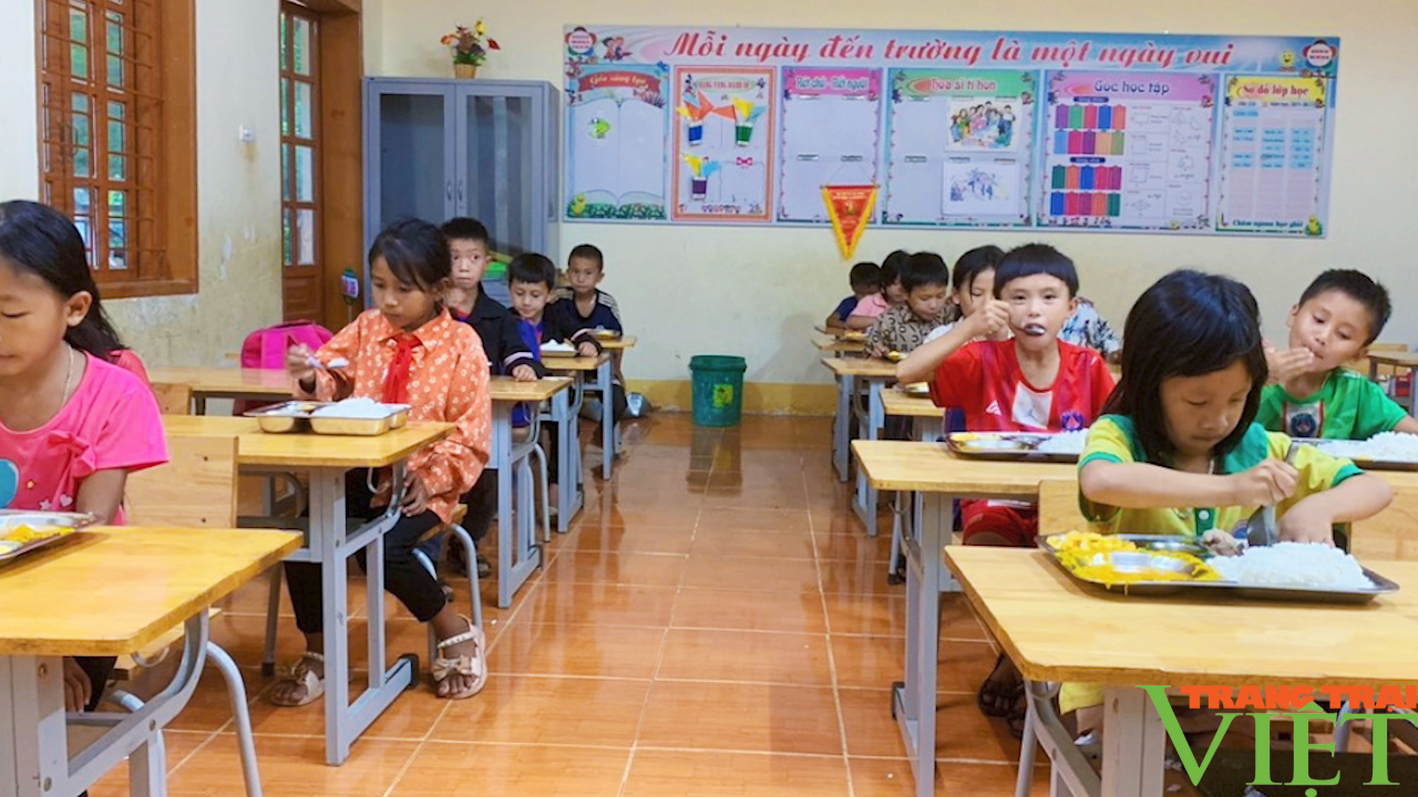 Chữ nở hoa biên giới - Ảnh 4. Chữ nở hoa biên giới - Ảnh 4.