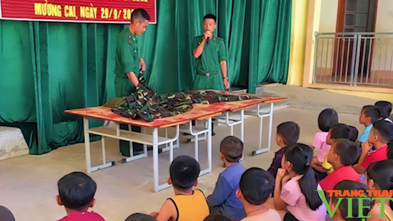 Chữ nở hoa biên giới - Ảnh 5. Chữ nở hoa biên giới - Ảnh 5.