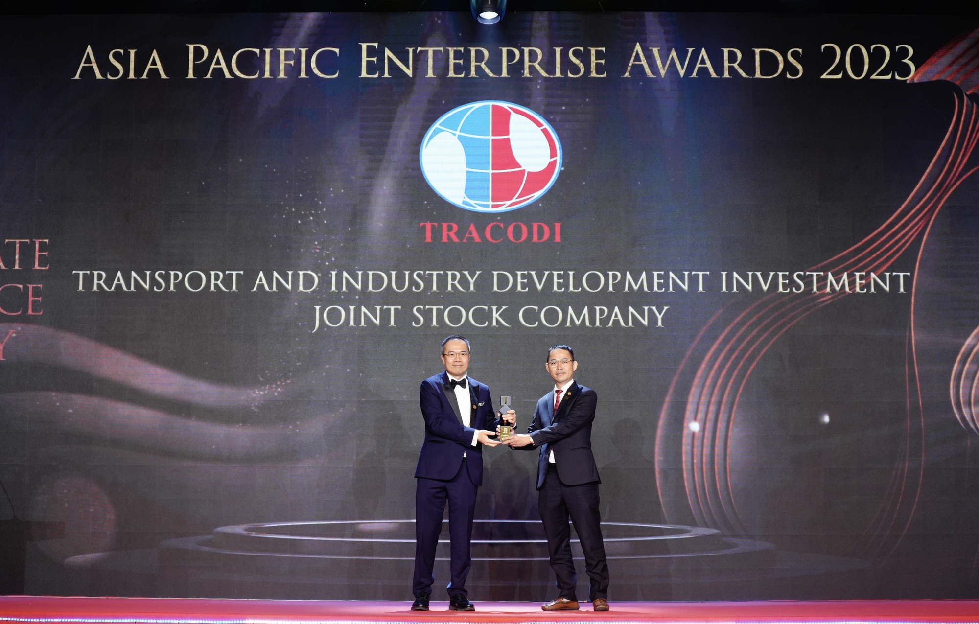 Bamboo Capital và Tracodi nhận giải Doanh nghiệp xuất sắc Châu Á 2023 - Ảnh 2.