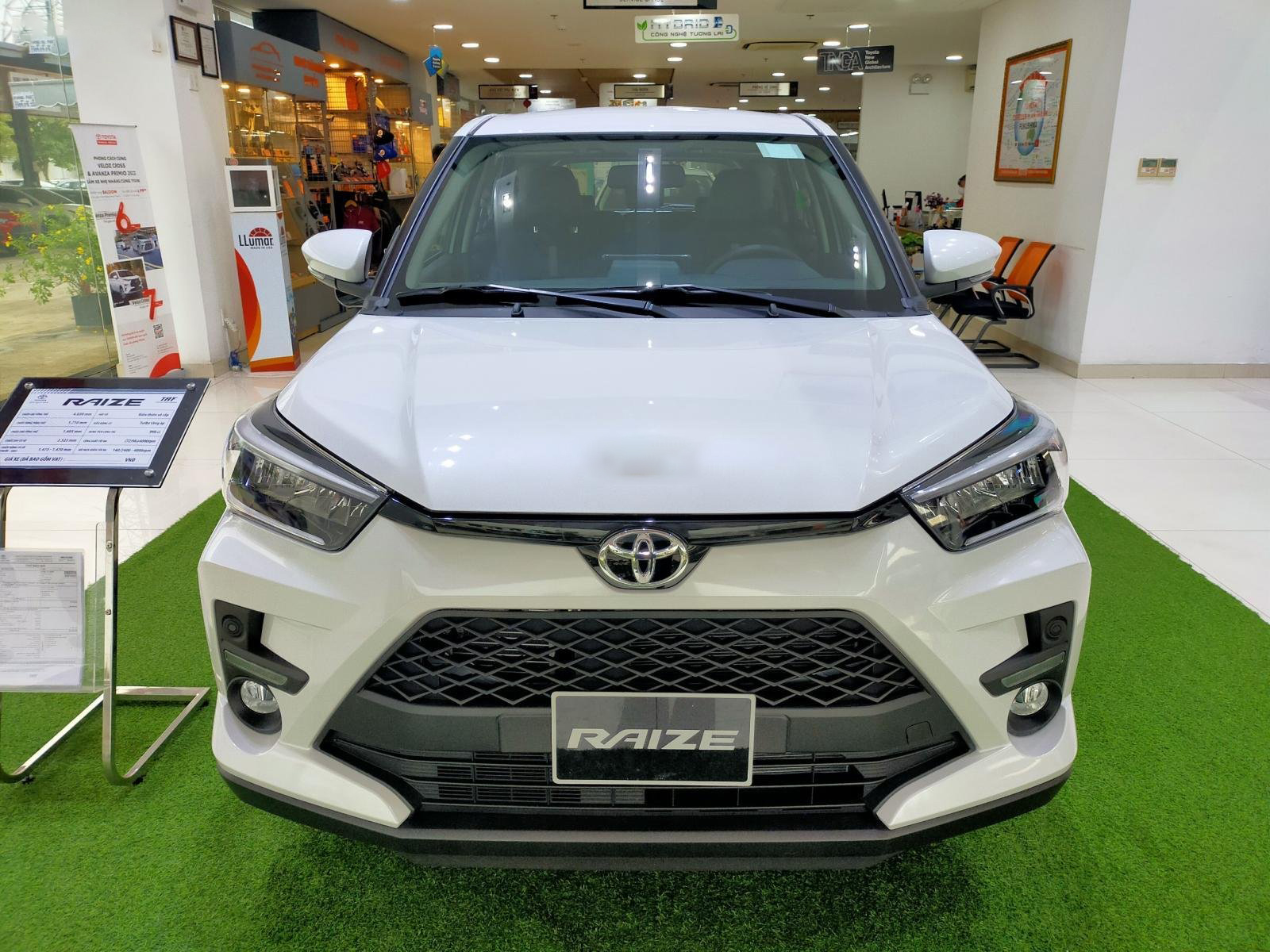 Từng một thời làm mưa làm gió, Toyota Raize đang giảm giá mạnh  - Ảnh 2.