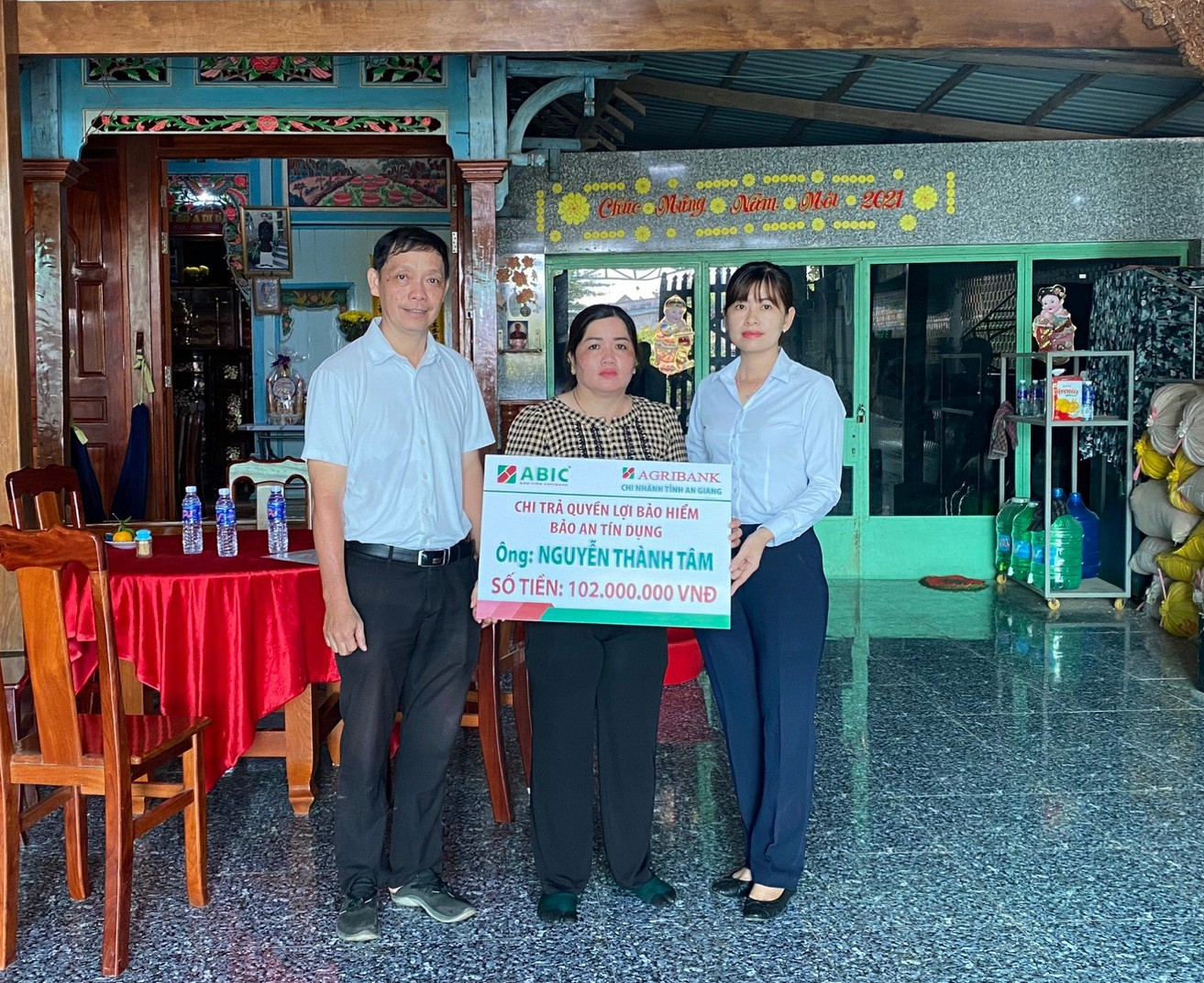 Bảo hiểm Agribank Kiên Giang chi trả hơn 350 triệu đồng cho gia đình các khách hàng tại An Giang - Ảnh 1.