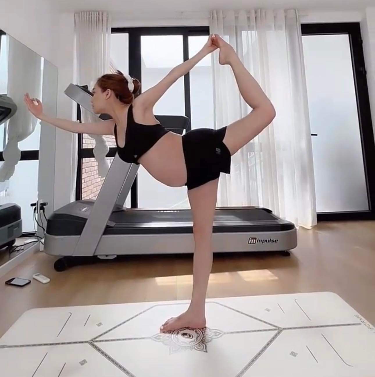Nhã Phương tiết lộ bí kíp lấy lại vóc dáng thần tốc chỉ sau 2 tuần sinh con - Ảnh 3.