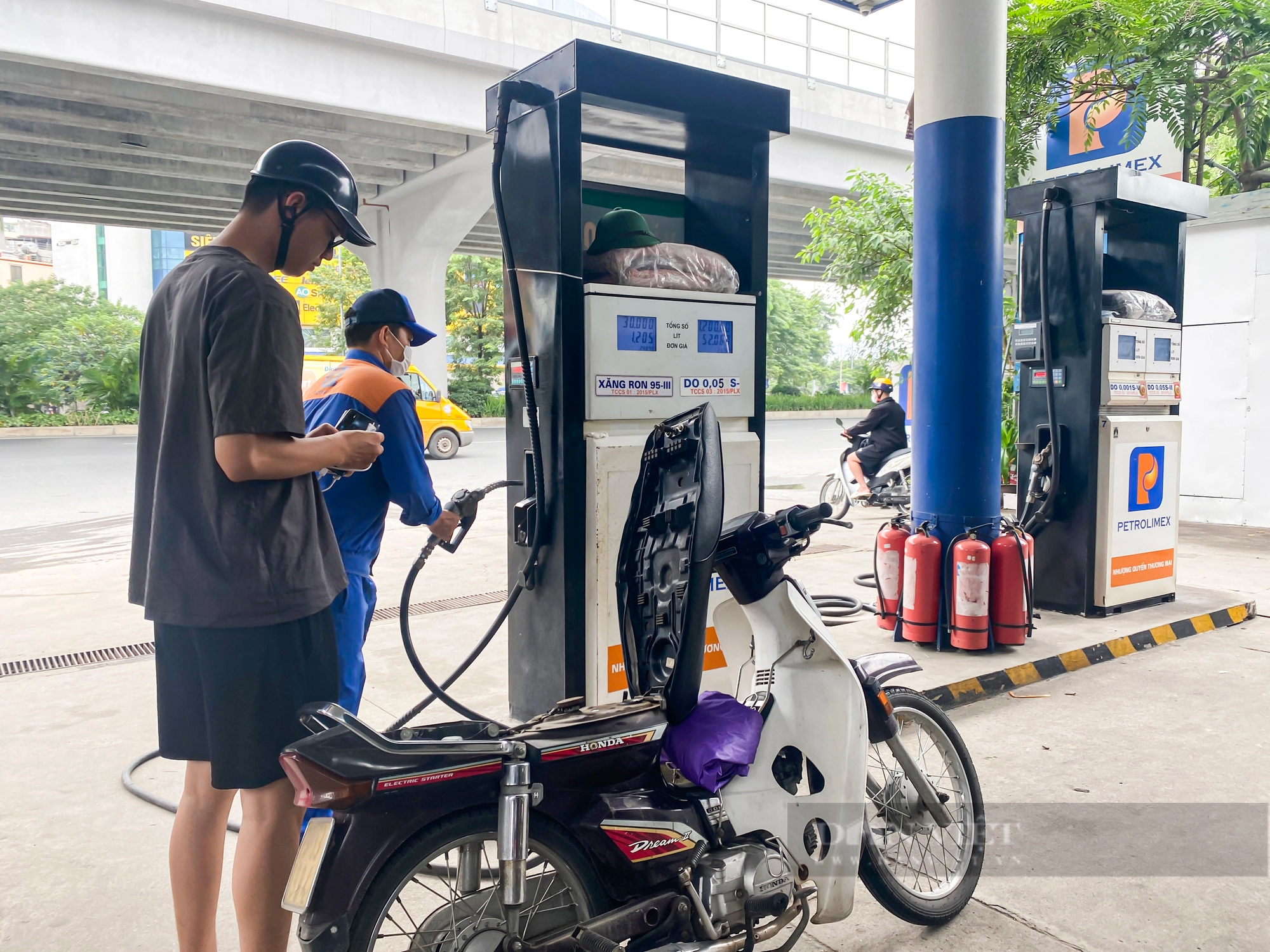 Giá xăng dầu hôm nay 11/11: Ở mức thấp kỳ vọng kéo dài - Ảnh 4.