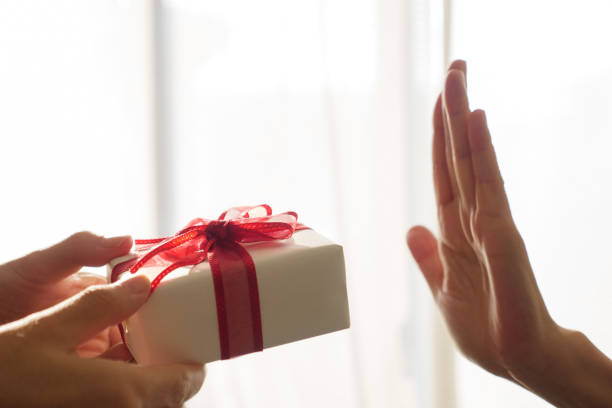 Một số nơi thông báo không nhận quà, hoa ngày 20/11 - Ảnh 1.