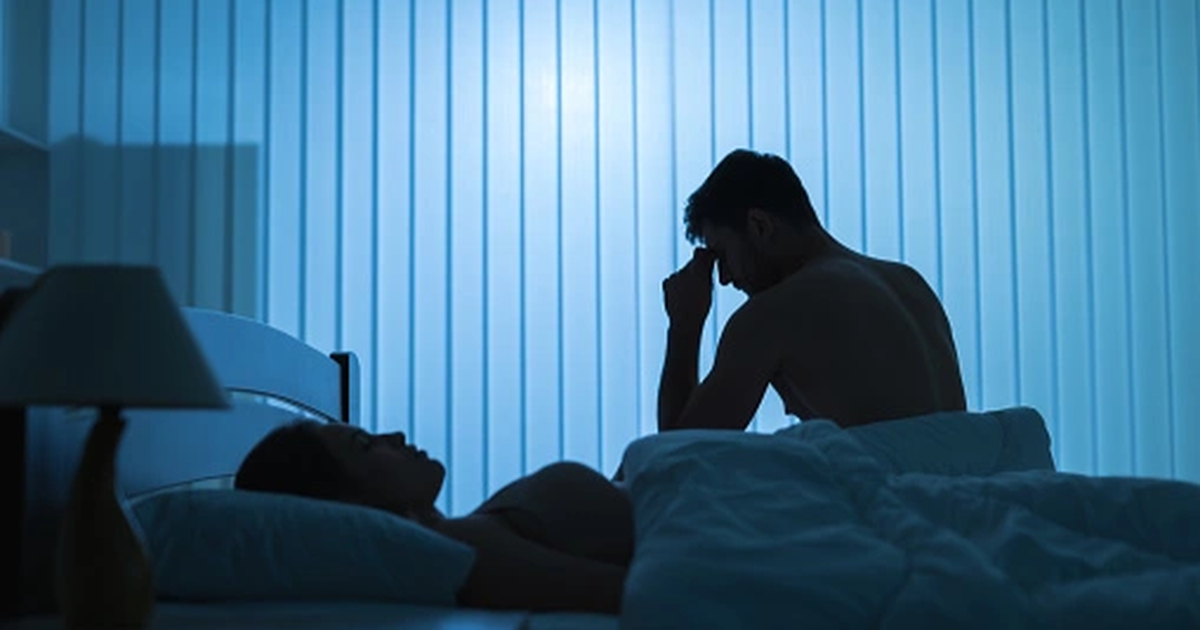 Đêm tân hôn, tôi điếng người khi nhận được tin nhắn lạ - Ảnh 1.