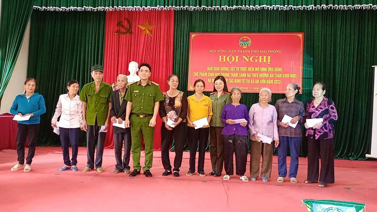 Hải Phòng: Bàn giao giống, vật tư mô hình ứng dụng chế phẩm sinh học trong thâm canh na theo hướng an toàn sinh học - Ảnh 5.
