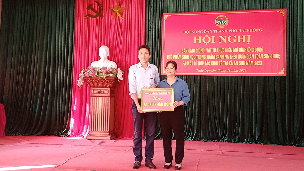 Hải Phòng: Bàn giao giống, vật tư mô hình ứng dụng chế phẩm sinh học trong thâm canh na theo hướng an toàn sinh học - Ảnh 2.