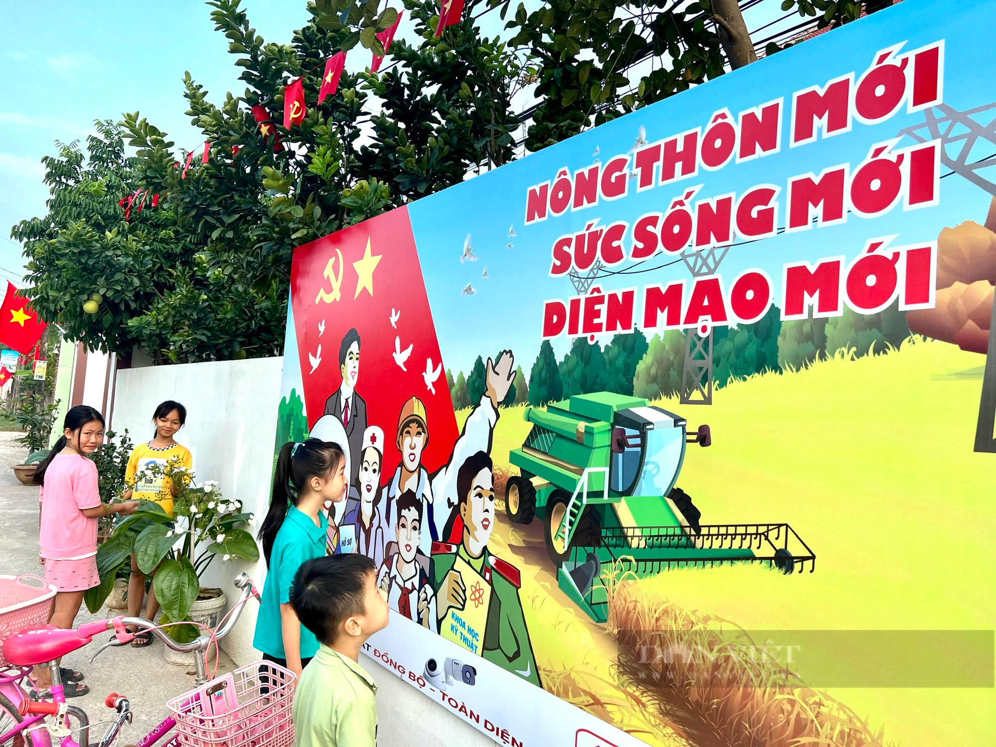 Bừng sáng khu dân cư nông thôn mới kiểu mẫu trên quê hương Đất Tổ - Ảnh 4.