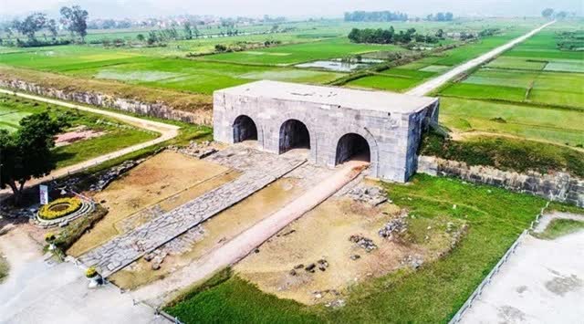 Bí ẩn lời nguyền phong thủy linh ứng với nhà Hồ, biết trước nhưng không tránh khỏi sụp đổ - Ảnh 4.