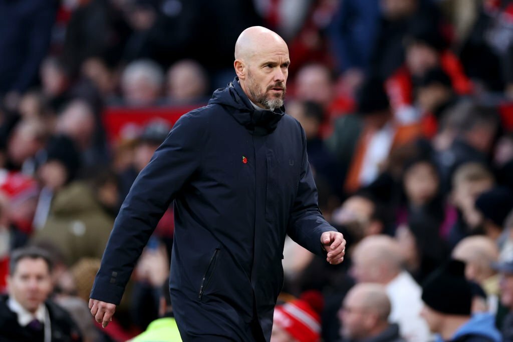 M.U nhọc nhằn hạ Luton Town, HLV Ten Hag lập nên kỳ tích - Ảnh 1.