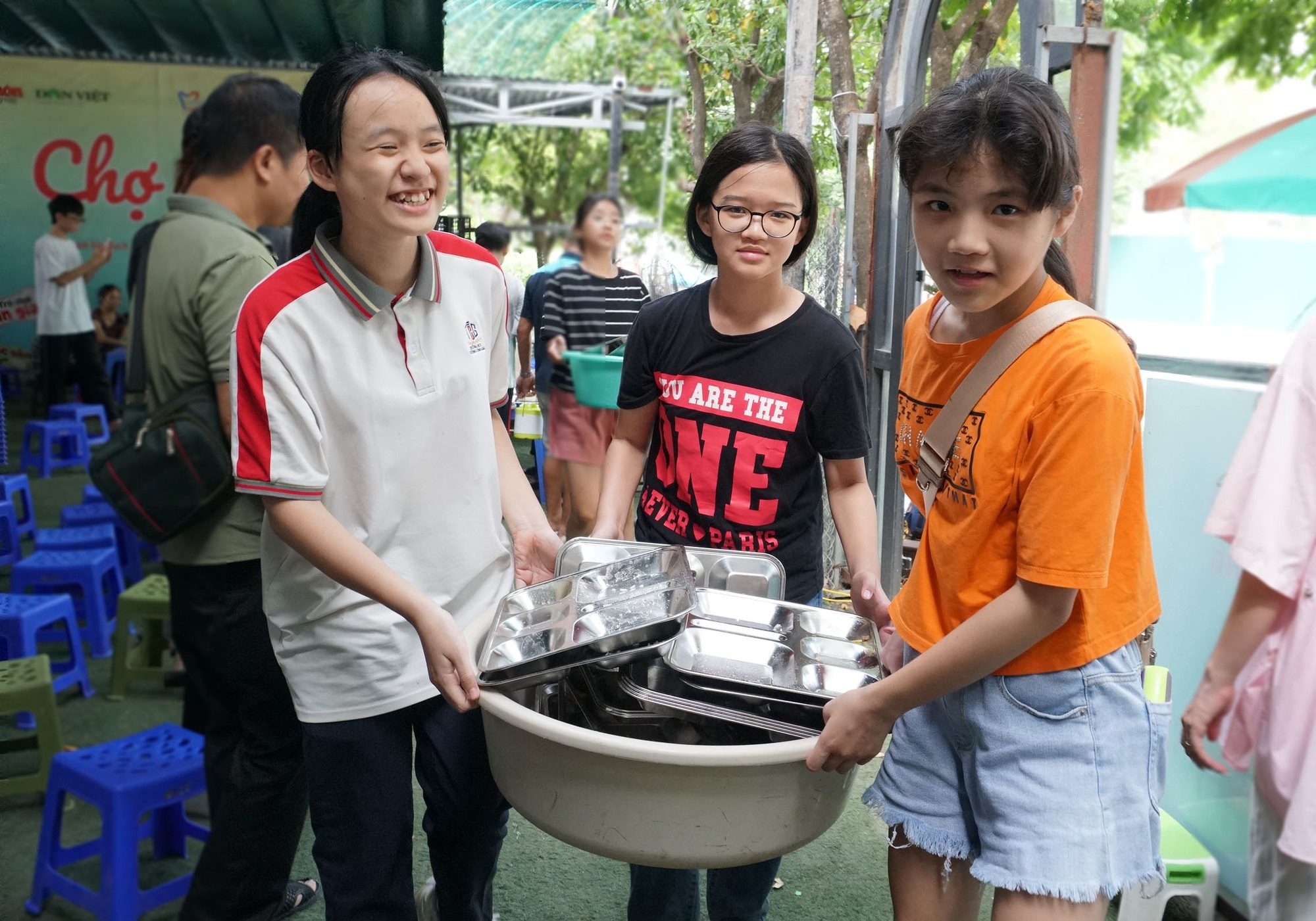 Ấm lòng bữa cơm 0 đồng san sẻ gánh nặng với bệnh nhân - Ảnh 22.