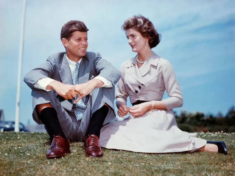 Bật mí khả năng “hấp dẫn phụ nữ” của cố Tổng thống Mỹ John F. Kennedy - Ảnh 3.