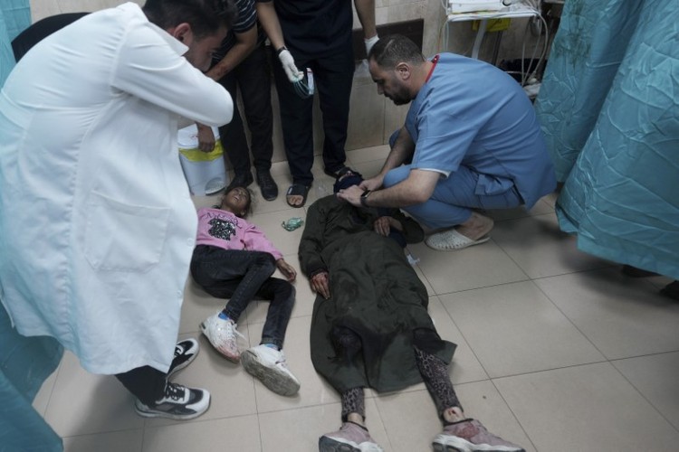 Hình ảnh hàng chục bệnh viện ở Dải Gaza bên bờ vực sụp đổ - Ảnh 13.