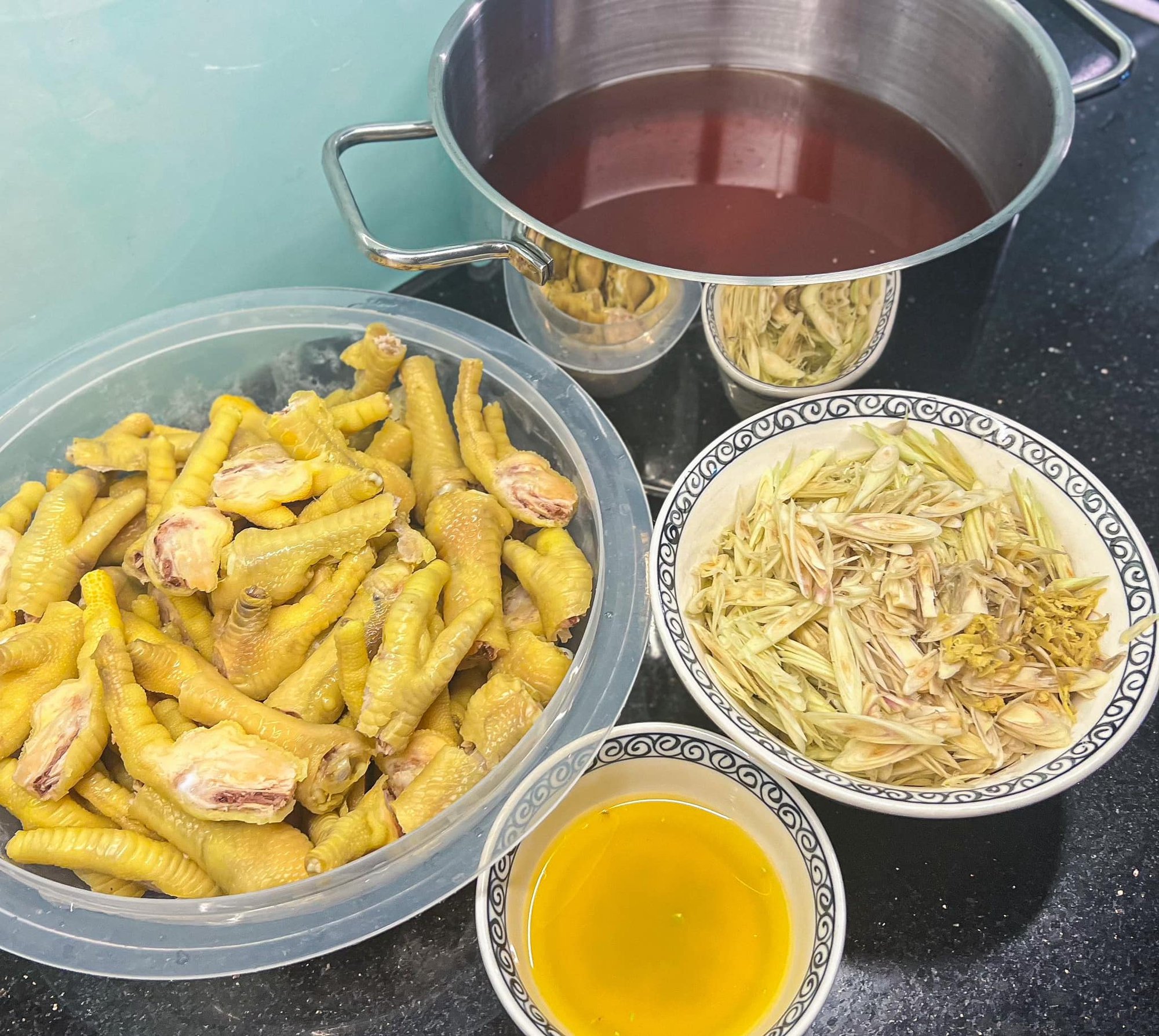 Bộ phận này của con gà cực kì giàu collagen giúp đẹp da, chị em ăn là nghiền - Ảnh 6.