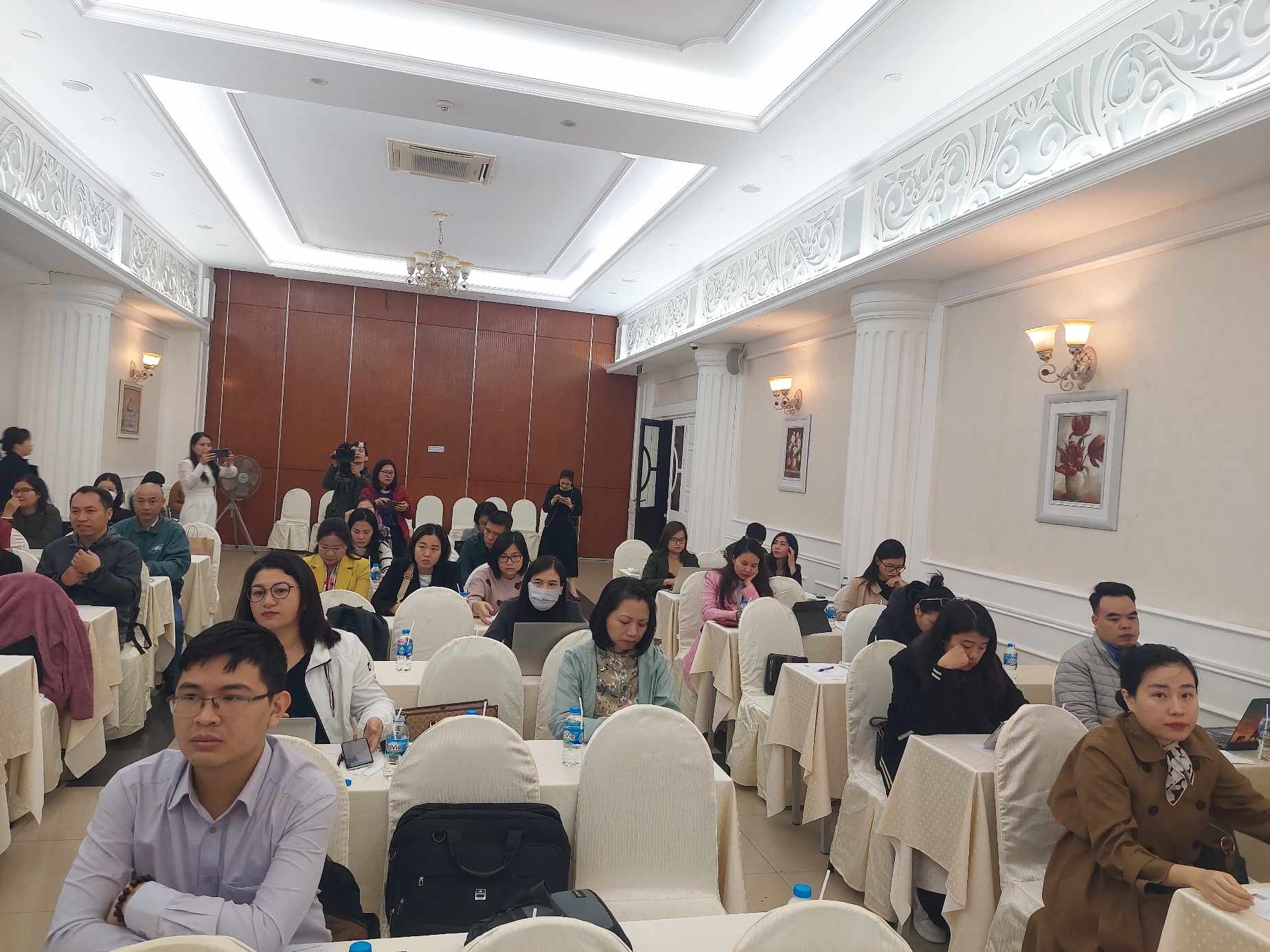 Truyền thông giảm nghèo bền vững chú trọng đến khu vực nông thôn, vùng đồng bào dân tộc thiểu số và miền núi - Ảnh 4.