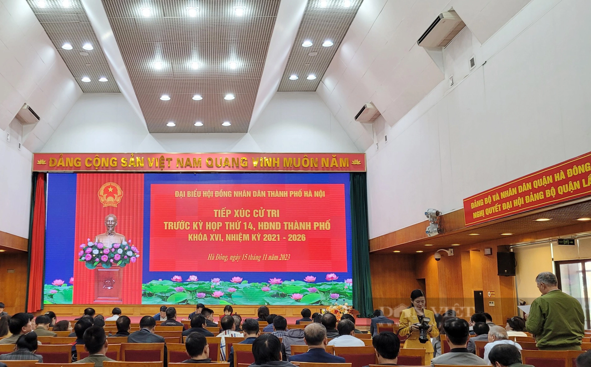 Tiếp xúc cử tri quận Hà Đông: Đất đai vẫn là điểm &quot;nóng&quot; - Ảnh 1.