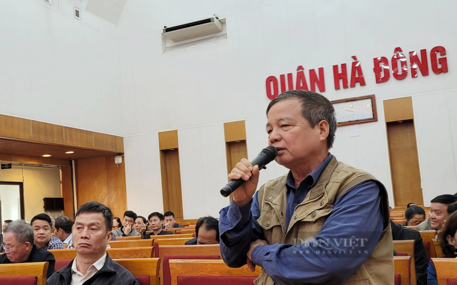 Tiếp xúc cử tri quận Hà Đông: Đất đai vẫn là điểm &quot;nóng&quot; - Ảnh 3.