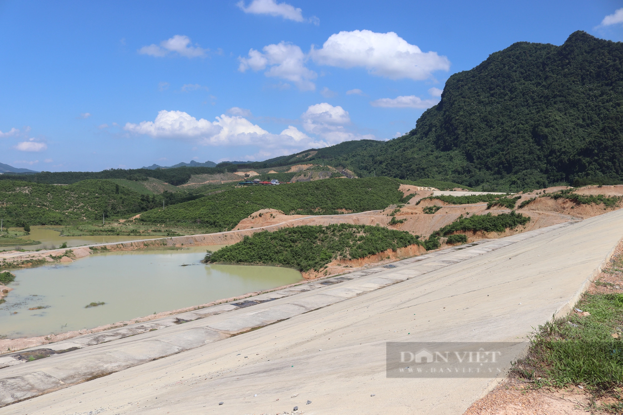 Dự án Hồ chứa nước Cánh Tạng 4.000 tỷ ở Hòa Bình chậm tiến độ - Ảnh 2.