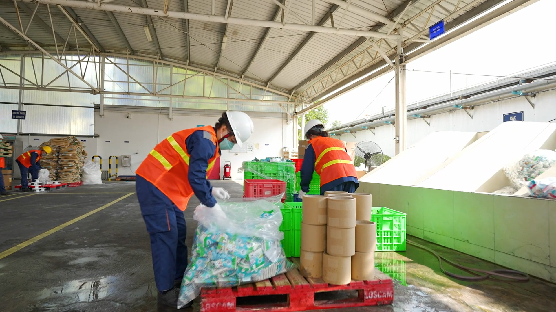 Doanh nghiệp Sữa Cô Gái Hà Lan cùng đối tác tiên phong thực thi EPR, nâng cao năng lực thu gom tái chế bao bì - Ảnh 4.