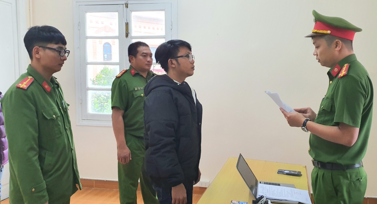 Vụ 4 du khách Hàn Quốc tử vong tại làng Cù Lần: Phó giám đốc KDL bị khởi tố, bắt tạm giam - Ảnh 2.