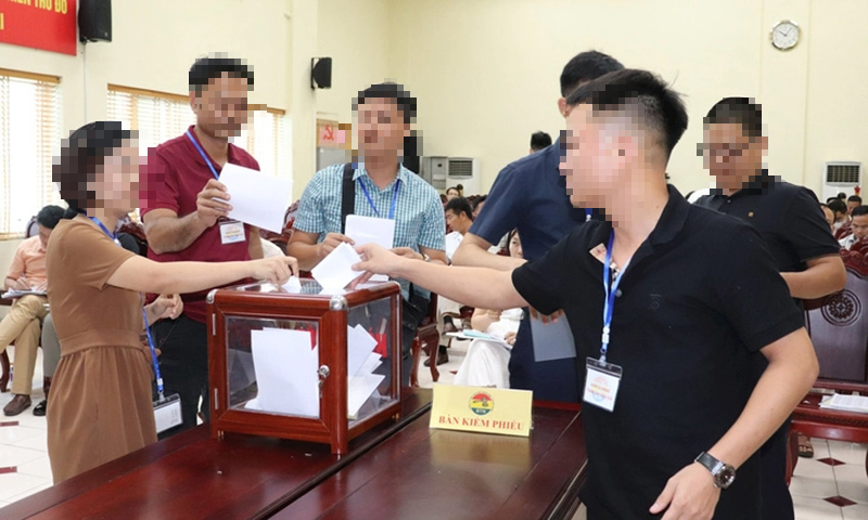Hà Nội: Yêu cầu rà soát toàn bộ quá trình tổ chức đấu giá quyền khai thác khoáng sản ở 3 mỏ cát - Ảnh 1.
