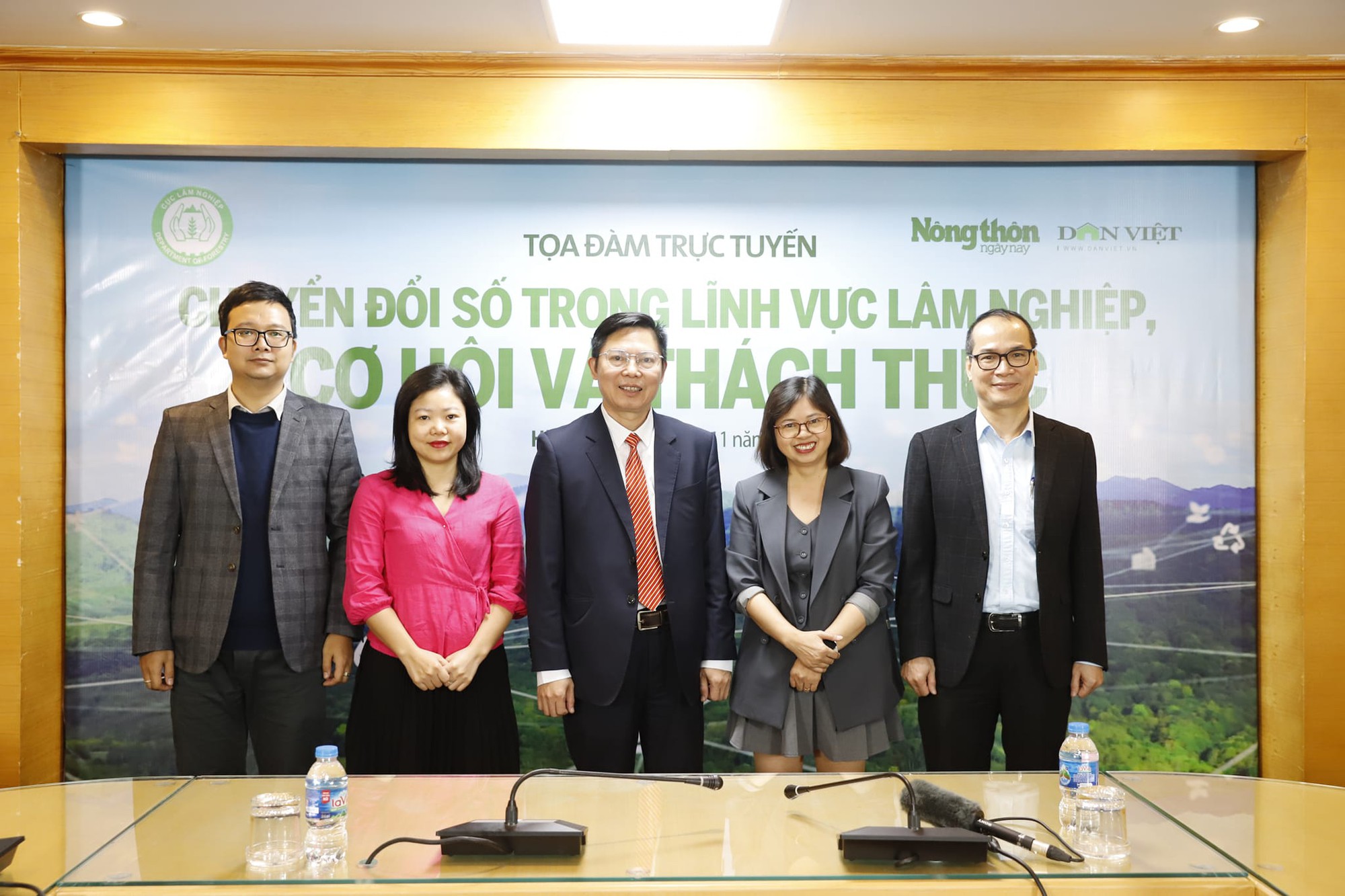 Tọa đàm trực tuyến: Chuyển đổi số trong lĩnh vực lâm nghiệp, cơ hội và thách thức - Ảnh 13.