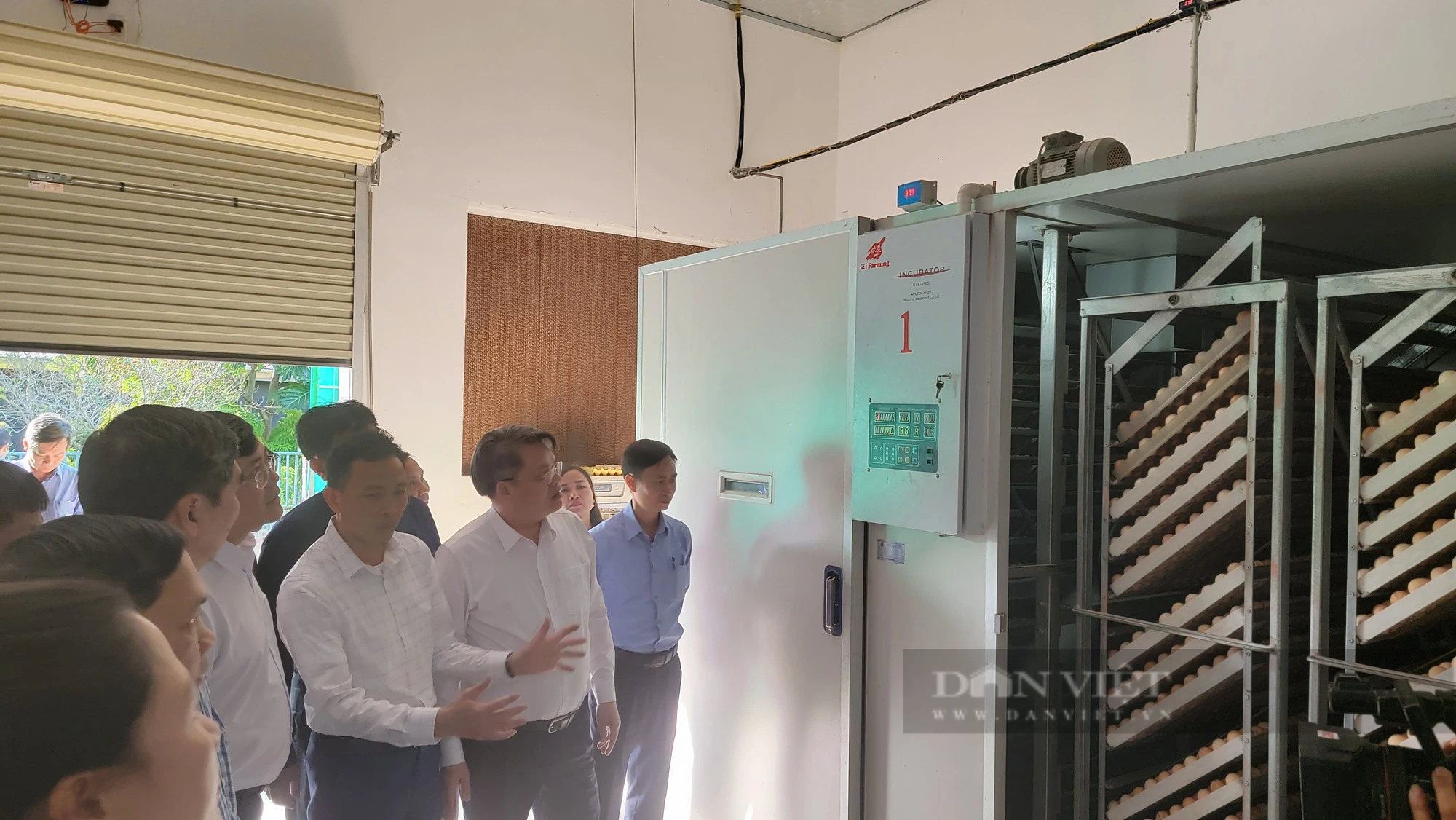 Chủ tịch Hội Nông dân tỉnh Hải Dương &quot;ngỡ ngàng&quot; trước quy mô sản xuất, giá trị kinh tế đem lại của hội viên - Ảnh 7.