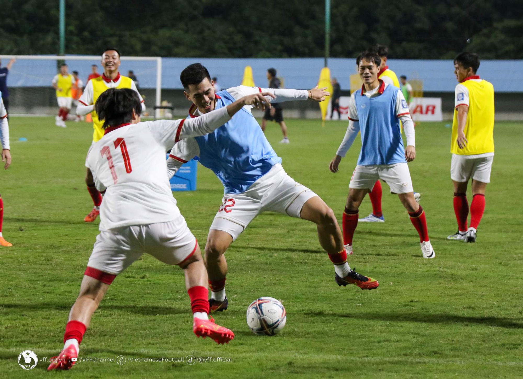 ĐT Việt Nam tích cực tập luyện chuẩn bị đấu ĐT Iraq  - Ảnh 9.