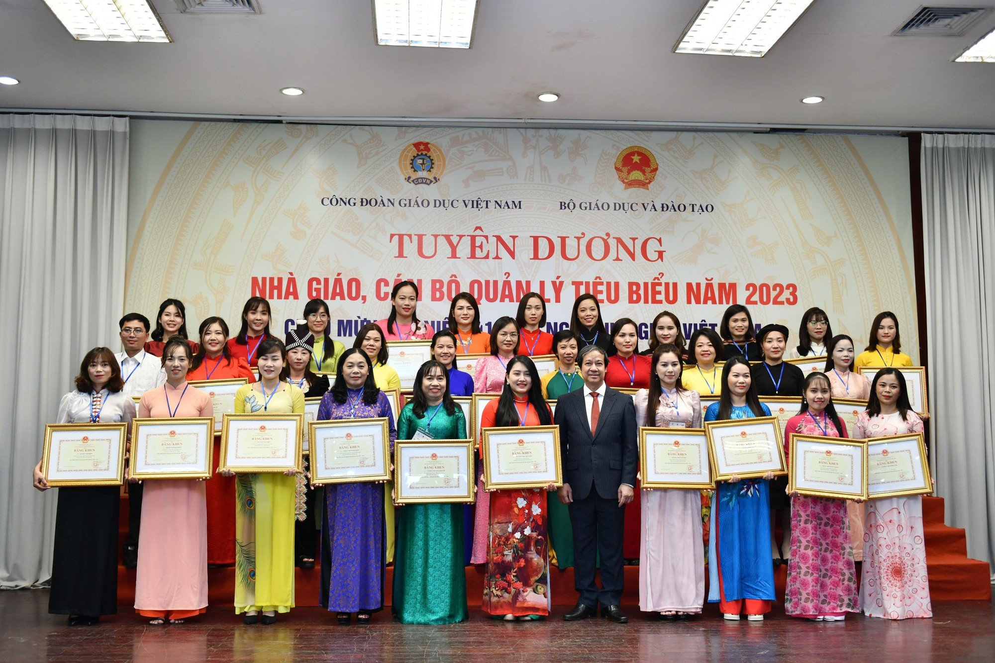 Bộ trưởng Nguyễn Kim Sơn: &quot;Đổi mới vừa là cơ hội, vừa là thách thức đối với các nhà giáo&quot; - Ảnh 3.