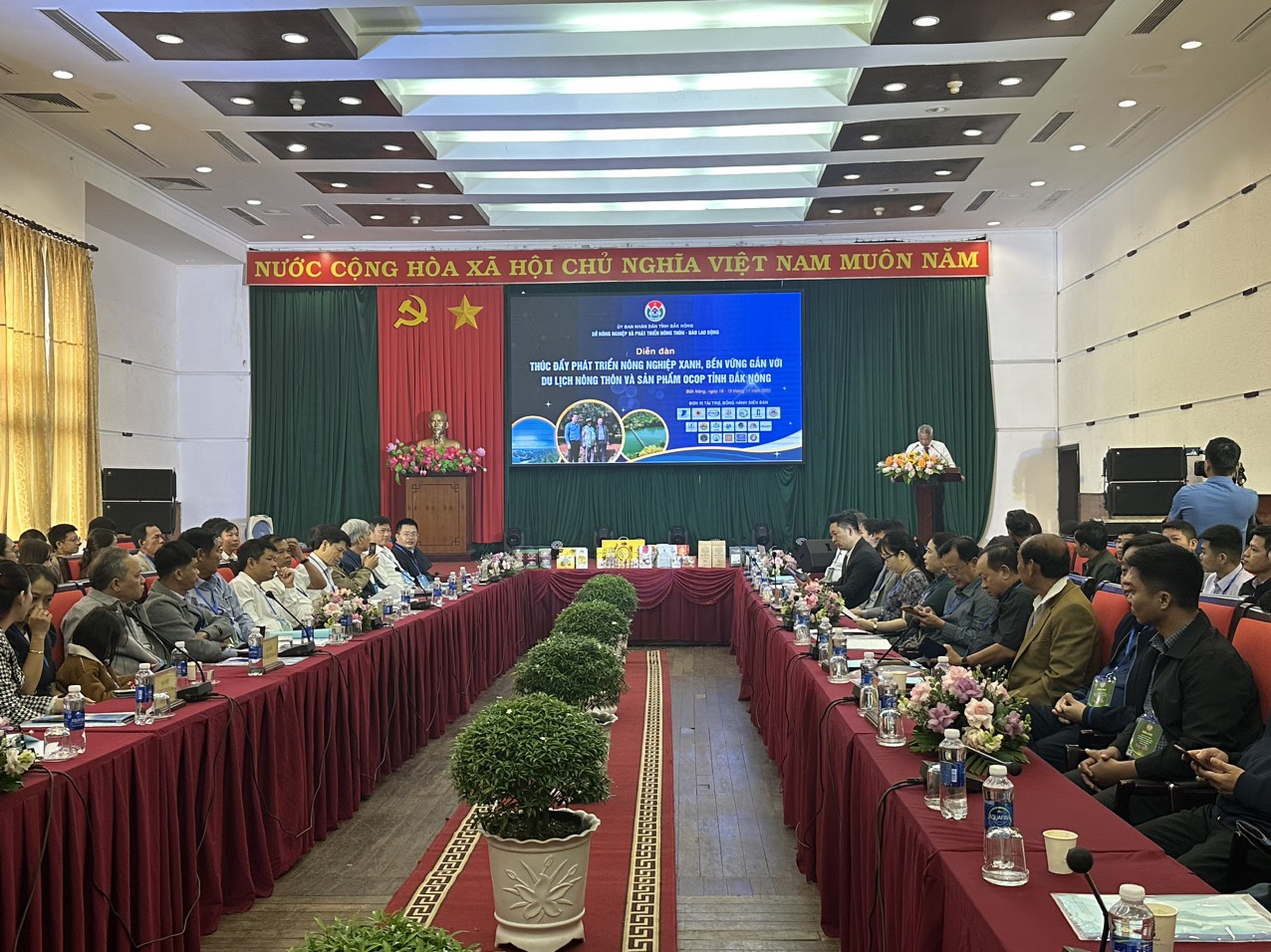 Diễn đàn tìm cách đưa nông nghiệp, du lịch tỉnh Đắk Nông phát triển - Ảnh 1.