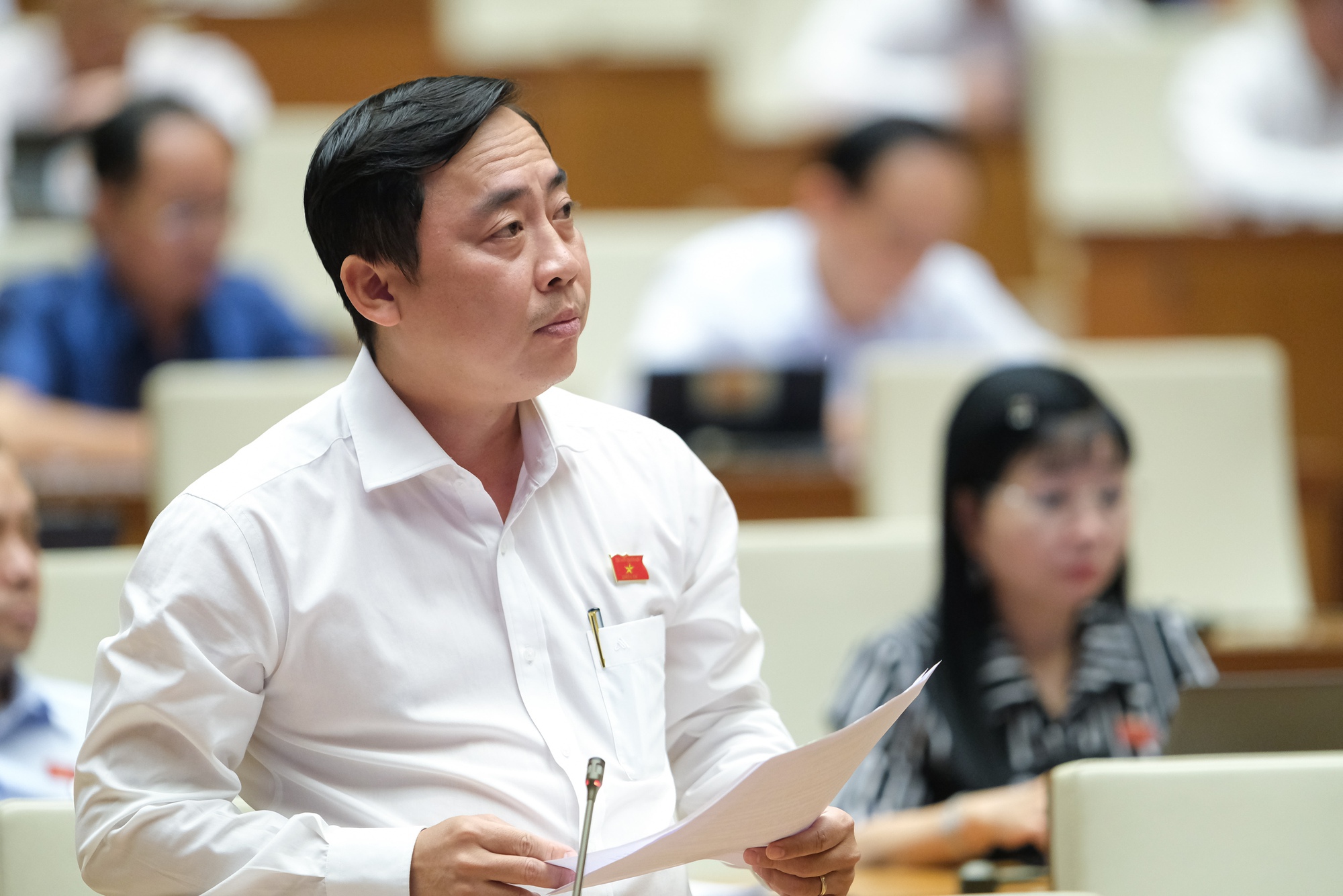 Đại biểu Quốc hội đề nghị tăng gấp đôi mức hưởng trợ cấp thai sản BHXH - Ảnh 1.