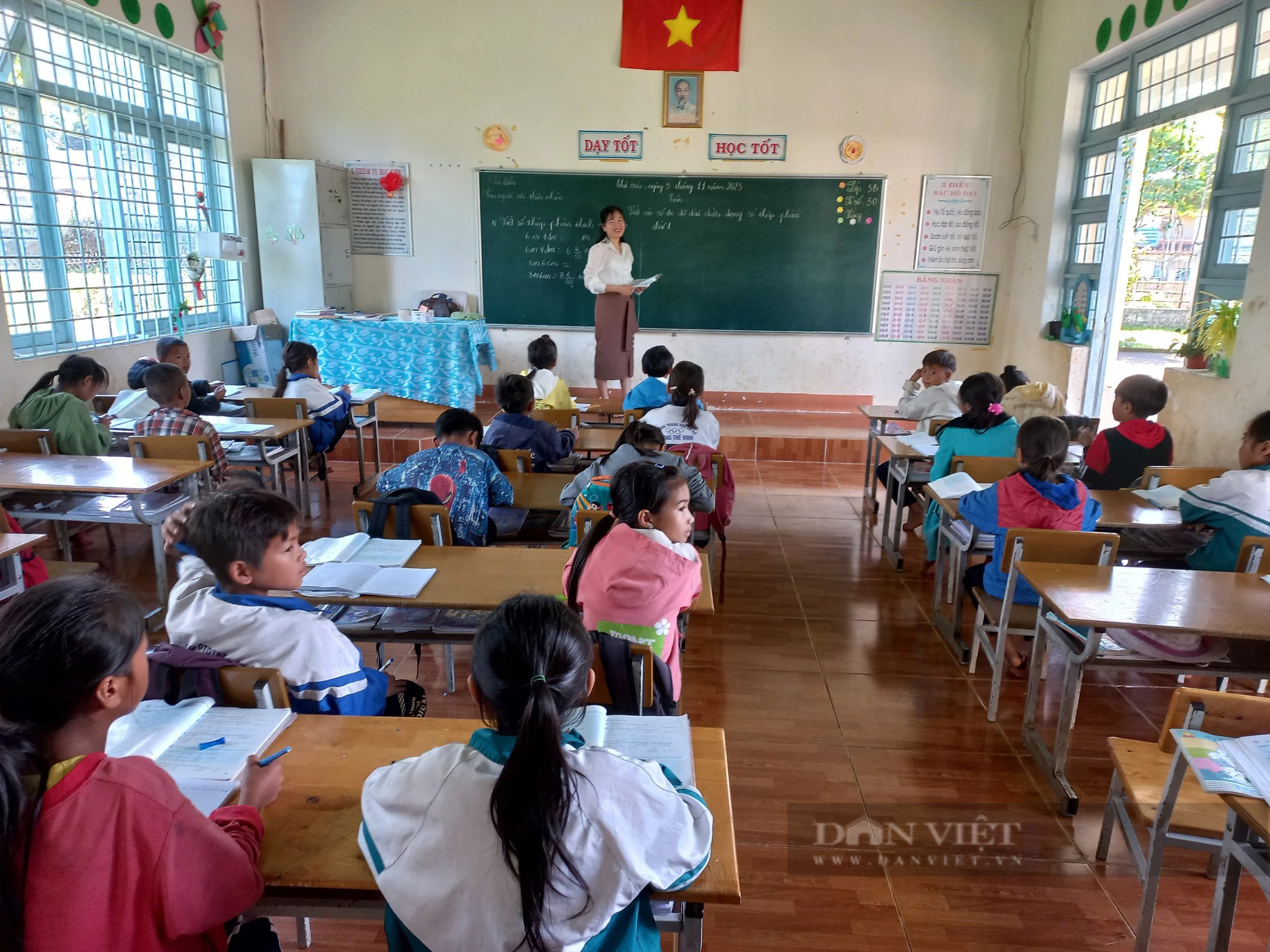 Câu chuyện vận động học sinh ra lớp của giáo viên vùng cao ở Kon Tum - Ảnh 4.