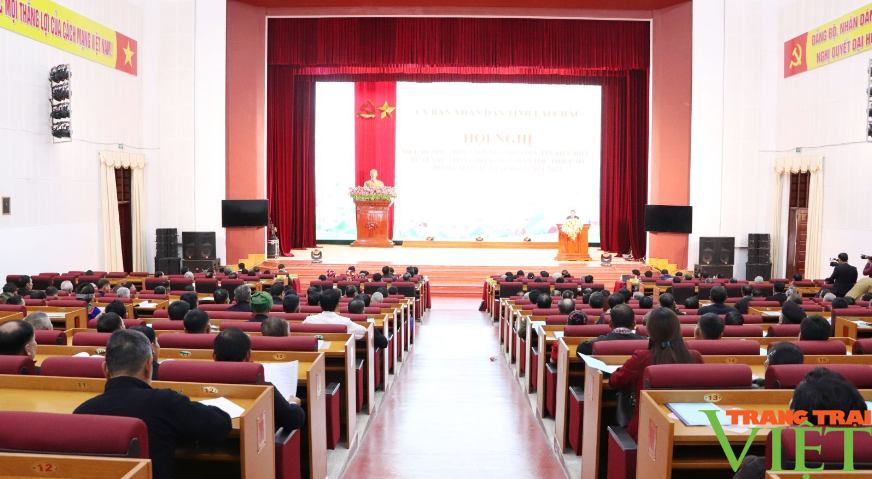 Lai Châu: Biểu dương, tôn vinh người có uy tín tiêu biểu xuất sắc giai đoạn 2021 - 2023 - Ảnh 4. Lai Châu: Biểu dương, tôn vinh người có uy tín tiêu biểu xuất sắc giai đoạn 2021 - 2023 - Ảnh 4.