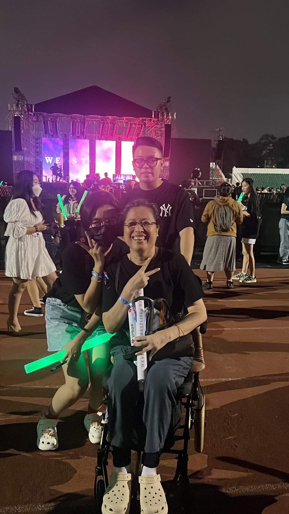 Khán giả concert Westlife bức xúc, đòi hoàn vé ngay trước giờ diễn - Ảnh 3.
