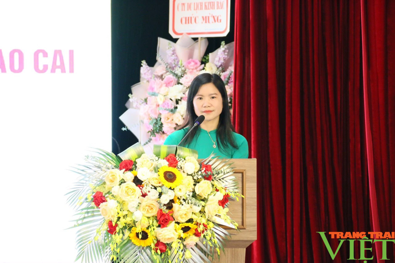 Cuốn sách mang đậm dấu ấn lịch sử hình thành và phát triển của Trường THPT số 1 TP. Lào Cai - Ảnh 5. Cuốn sách mang đậm dấu ấn lịch sử hình thành và phát triển của Trường THPT số 1 TP. Lào Cai - Ảnh 5.