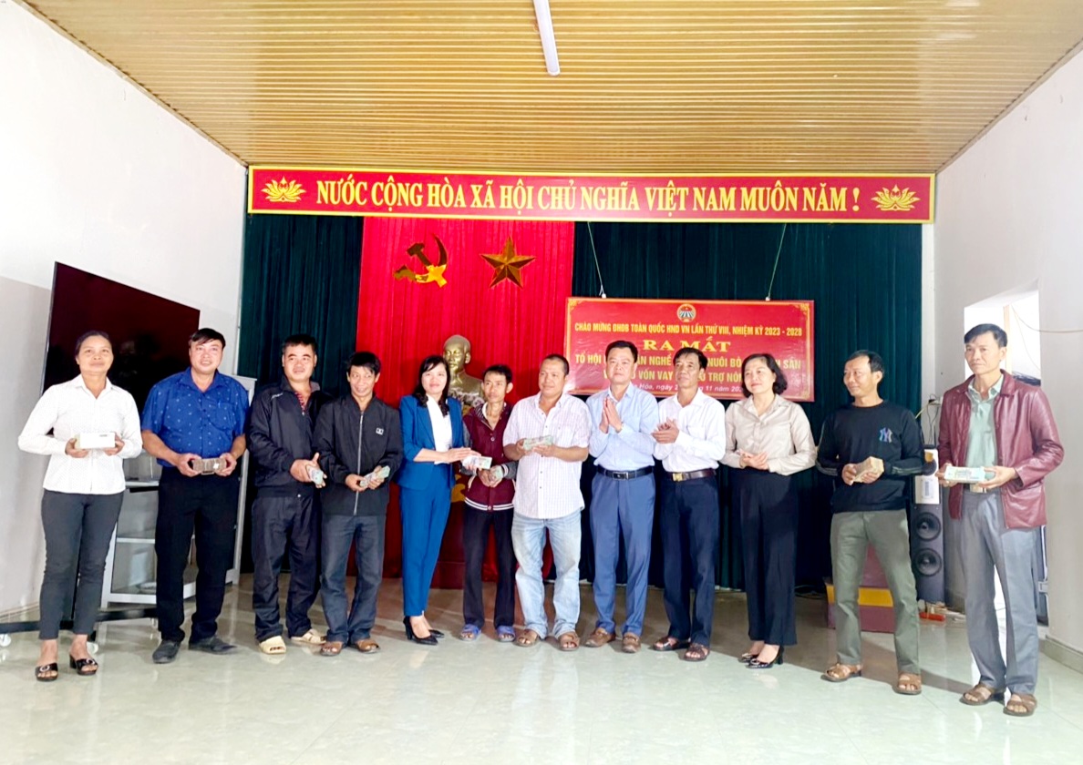 Ninh Bình: Giải ngân 1 tỷ đồng Quỹ Hỗ trợ nông dân nuôi bò lai sinh sản - Ảnh 1.
