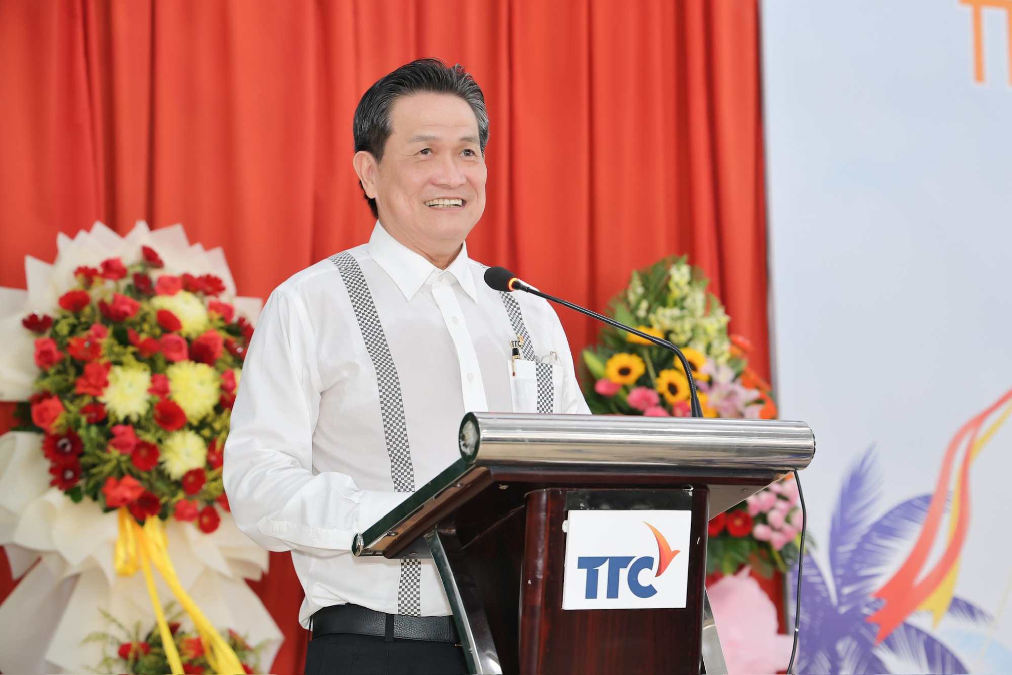 Trao học bổng “TTC – “Nâng bước thành công” lần thứ 38 năm 2023 - Ảnh 1.