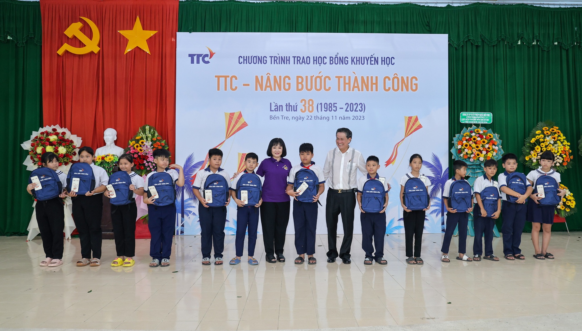 Trao học bổng “TTC – “Nâng bước thành công” lần thứ 38 năm 2023 - Ảnh 6.