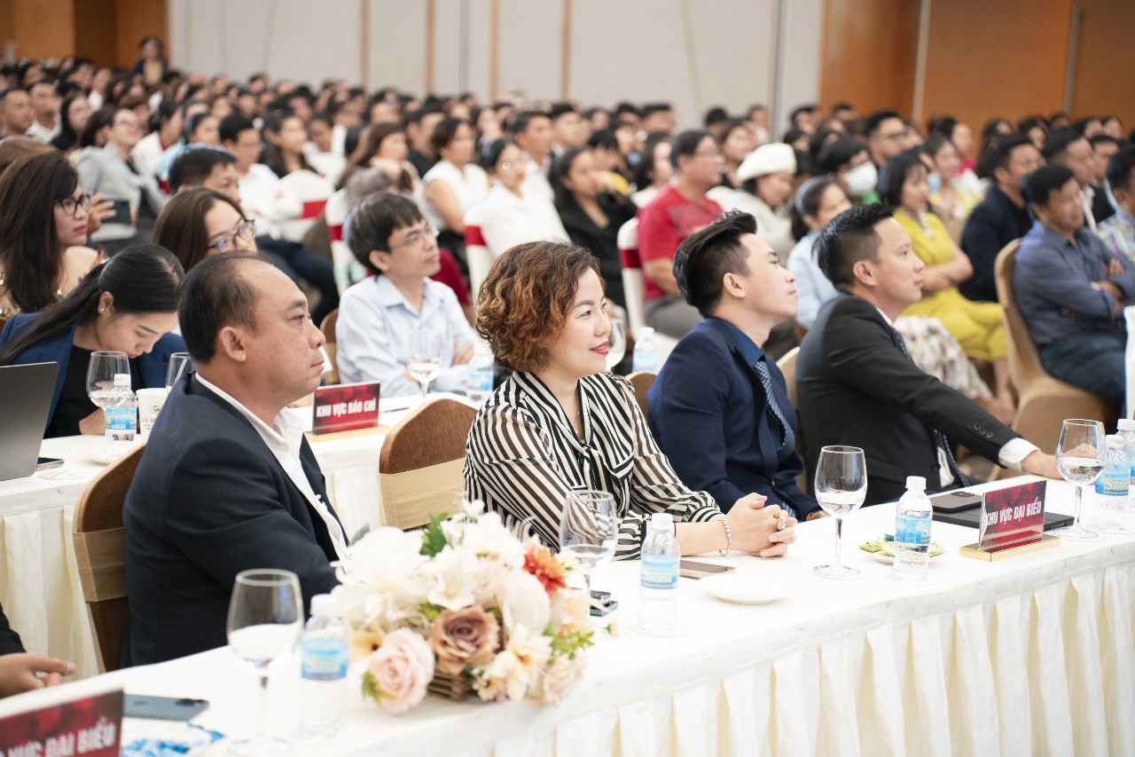 Nha Trang: Again Group ra mắt cộng đồng và nền tảng 9 KOC - Ảnh 2. Nha Trang: Again Group ra mắt cộng đồng và nền tảng 9 KOC - Ảnh 2.