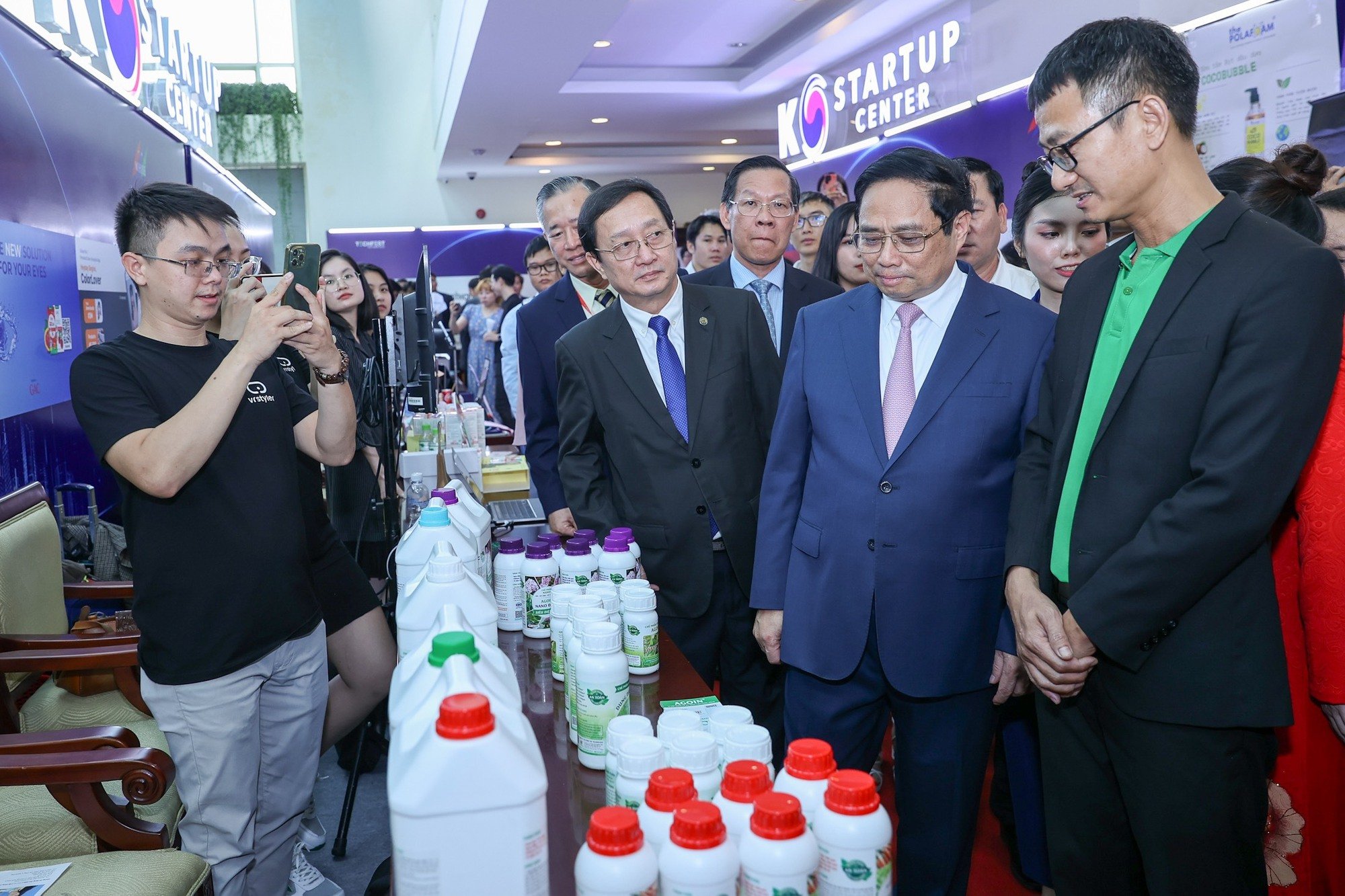 Thủ tướng: Khởi nghiệp, đổi mới sáng tạo là chìa khóa mở ra cánh cửa phát triển đột phá  - Ảnh 3.