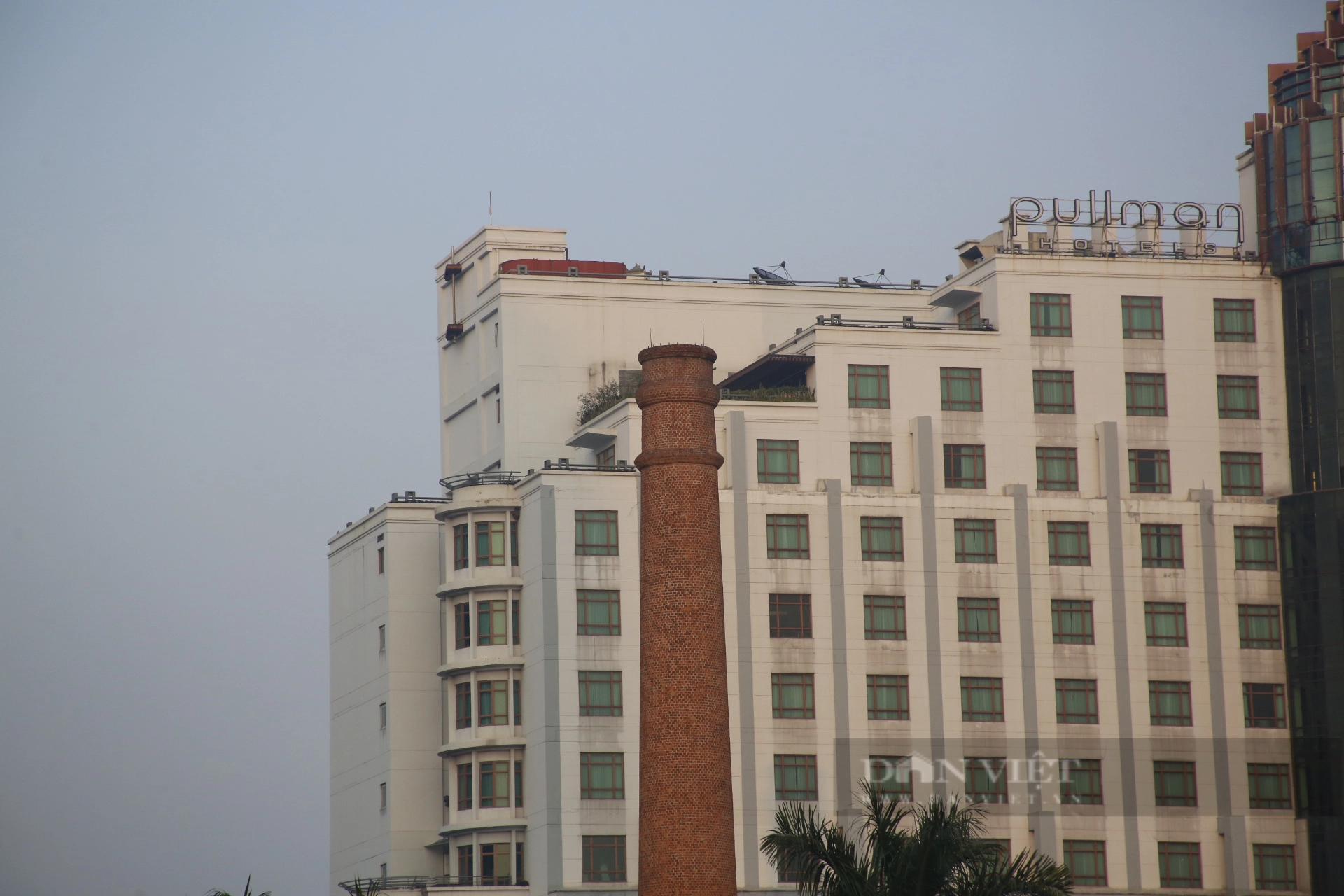 &quot;Cột chống trời&quot; hơn 100 tuổi nằm giữa lòng Hà Nội - Ảnh 7.