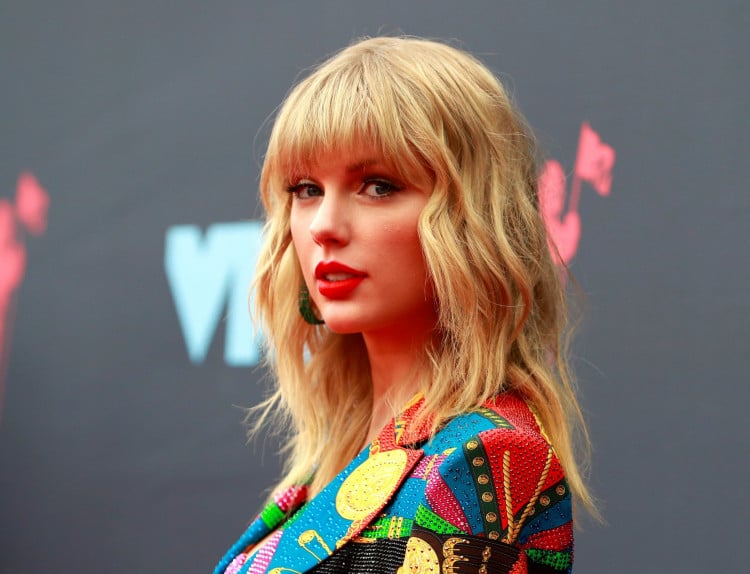 Taylor Swift có thể &quot;vượt mặt&quot; Michael Jackson? - Ảnh 1.