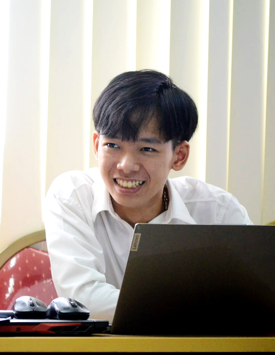 Thủ khoa tốt nghiệp xuất sắc Bách khoa Hà Nội bật mí lý do “bình thường hóa sự nỗ lực” - Ảnh 3.
