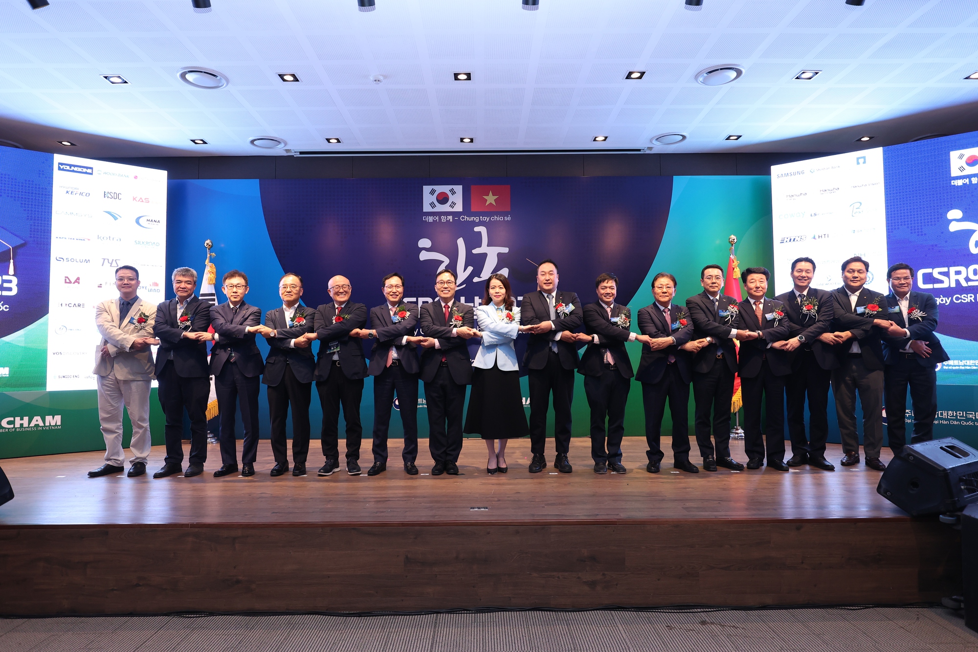 Hiệp hội Doanh nghiệp Hàn Quốc trao học bổng cho sinh viên Việt Nam xuất sắc - Ảnh 3.